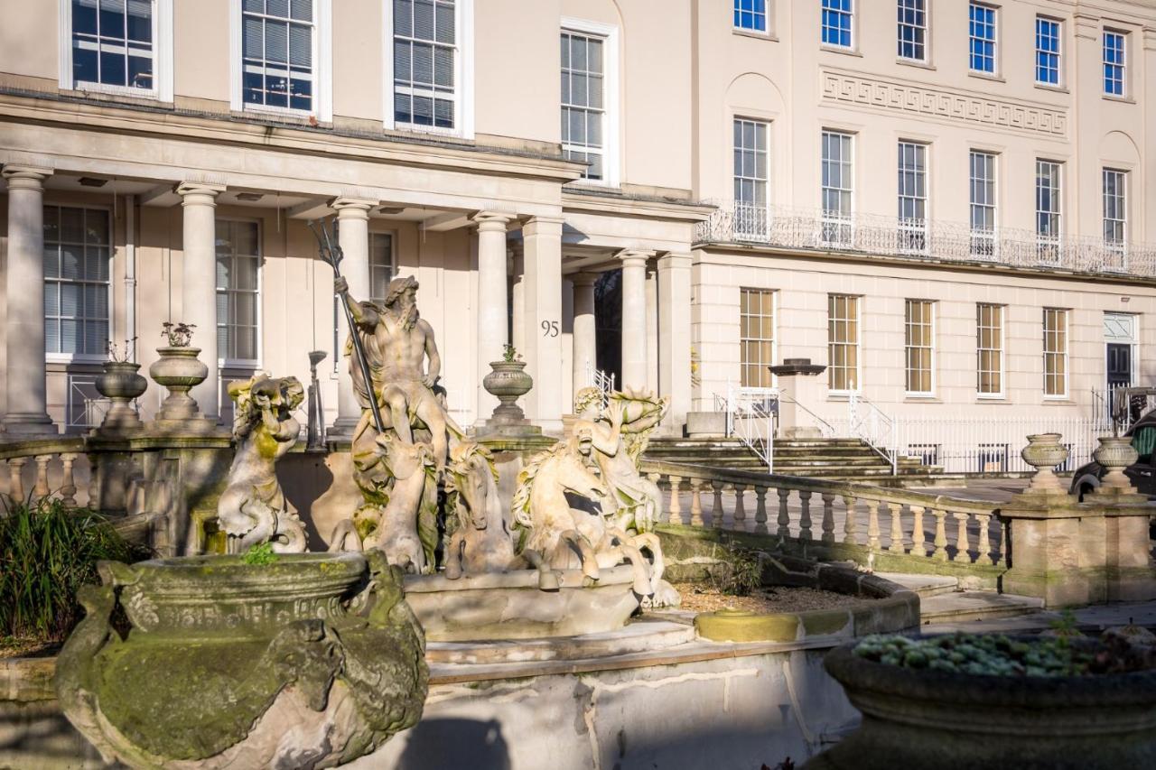 Elliot Oliver - Luxury 2 Bedroom Regency Apartment With Parking & Ev Charger Cheltenham Eksteriør bilde