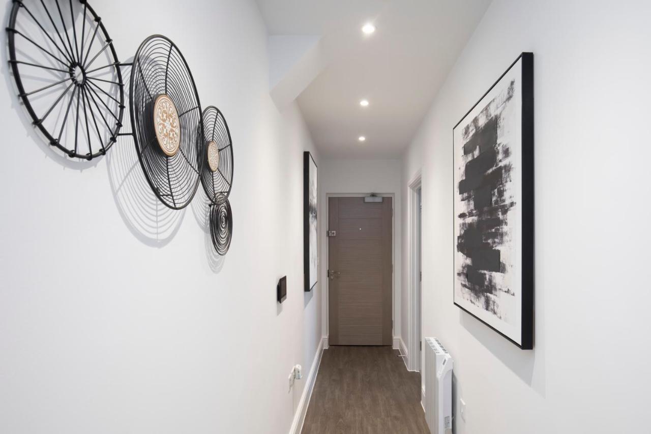 Elliot Oliver - Luxury 2 Bedroom Regency Apartment With Parking & Ev Charger Cheltenham Eksteriør bilde