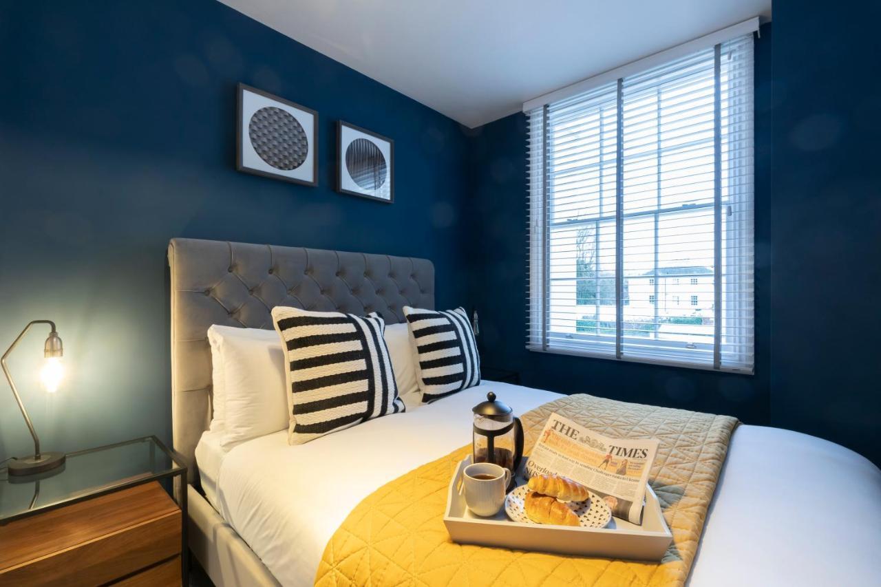 Elliot Oliver - Luxury 2 Bedroom Regency Apartment With Parking & Ev Charger Cheltenham Eksteriør bilde